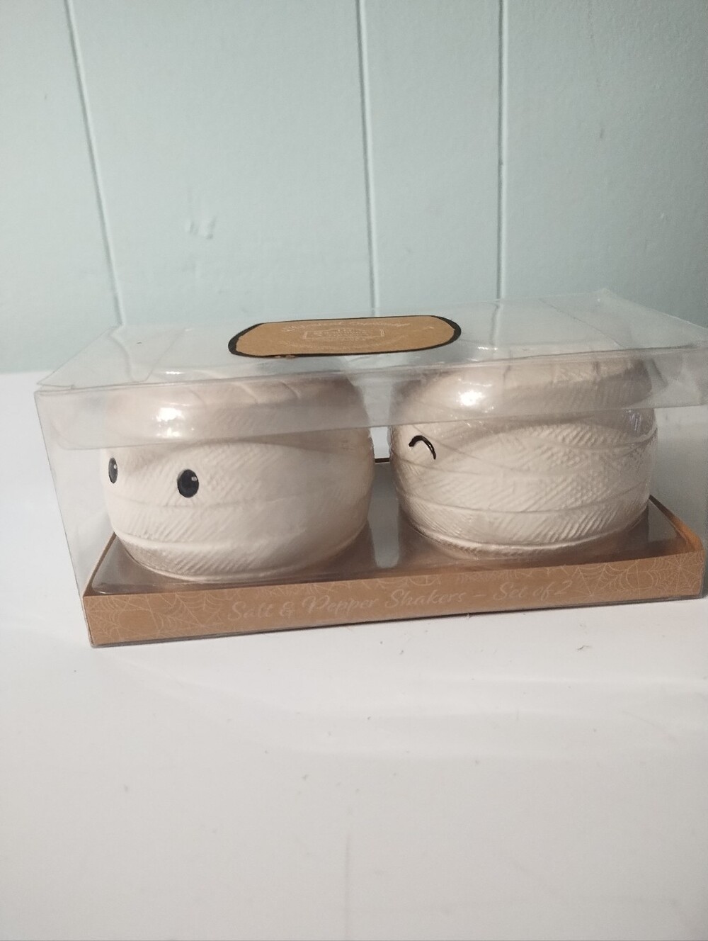 NIB 10 Strawberry Street Mummy Salt & Pepper Ceramic Salt & Pepper Shaker Set